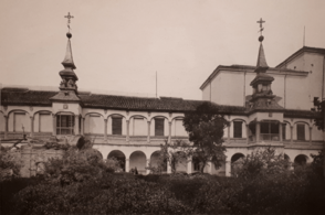 Max Junghändel (1885) Palacio Arzobispal de Alcalá de Henares, fachada del Vicario