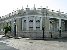 Museo de la Música Puertorriqueña, C. Isabel y C. Salud, Barrio Tercero, Ponce, Puerto Rico, mirando al sureste (IMG 2958).jpg