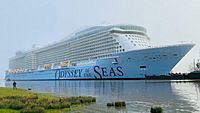 Odyssey_of_the_Seas_(cropped)
