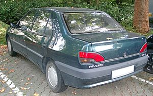 Archivo:Peugeot 306 rear 20070918