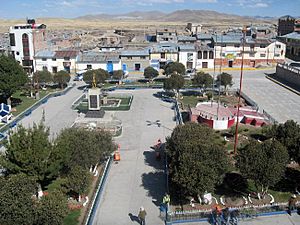 Archivo:Plaza de armas de espinar