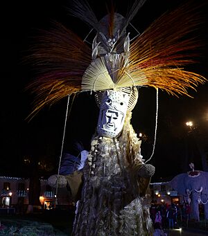 Archivo:Representación de la Danza de los Tlahualiles de Sahuayo (región de Zamora, Michoacán, México) 02
