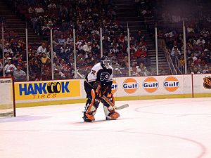 Roman-Cechmanek-during-Flyers-Devils-game-on-Mar-17-2003.jpg