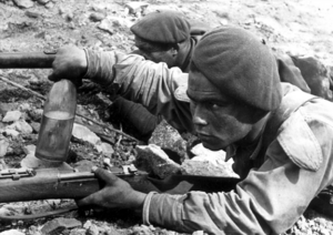 Archivo:Spanish civil war molotov cocktail