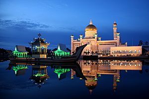 Archivo:Sultan Omar Ali Saifuddin Mosque 02