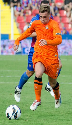 Archivo:Antoine Griezmann 2012 Levante