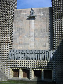 Archivo:Arantzazu fachada