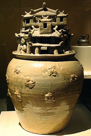 Archivo:CMOC Treasures of Ancient China exhibit - celadon soul vase