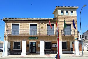 Archivo:Casa del Concejo de Figarol