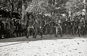 Archivo:Desfile militar en San Sebastián (1942)