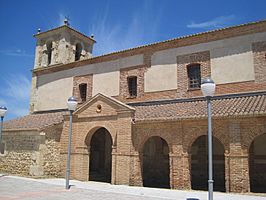 Iglesia de San Juan Bautista2, Cerezales del Condado.JPG