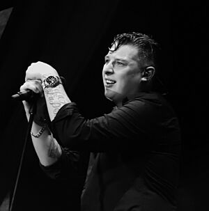 Archivo:John Newman - 2016