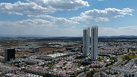 Juriquilla, Querétaro skyline torres Juriquilla Santa Fe 3.jpg