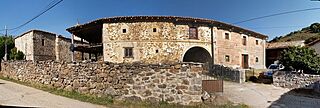 Lores casa arco.jpg
