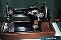 MER. Máquina de coser SINGER