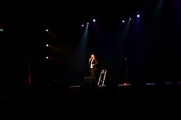 Archivo:Maz Jobrani - Persian American Comedian in Amsterdam Meervaart Theater 2014