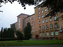 Archivo:P. Stradiņa Klīniskā universitātes slimnīca - panoramio - Manshtein