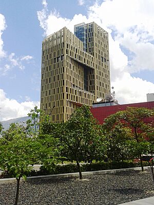 Archivo:Plaza libertad