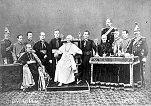Archivo:Pope leo xiii and court at the vatican 1878