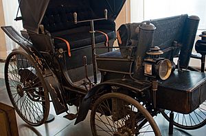 Archivo:Quadricycle Peugeot 1893 - Musée des arts et métiers