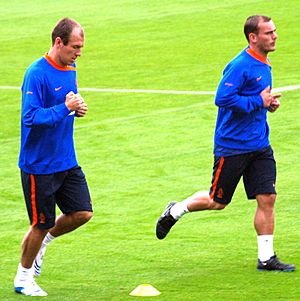 Archivo:Robben Sneijder