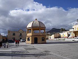 Santa María Ajoloapan, Hueypoxtla 8.JPG