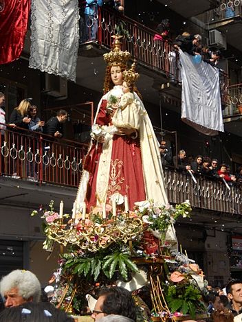 Archivo:Statua Madonna delle Galline 3