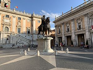 Archivo:Statue Équestre Marc Aurèle - Rome (IT62) - 2021-08-27 - 6