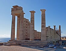Archivo:Temple of Athena Lindia from the north 2010 cropped