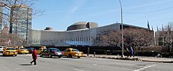 Archivo:UN General Assembly building