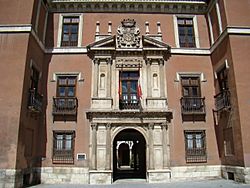 Archivo:Valladolid palacio Fabio Nelli frente lou