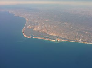 Archivo:Vista aérea de Faro, Portugal