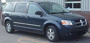 Archivo:'08 Dodge Grand Caravan