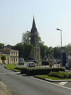 Église Saint Jean d'Illac.JPG