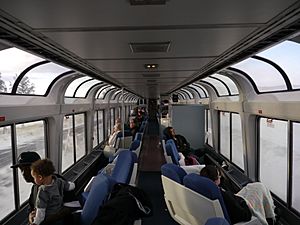 Archivo:Amtrak Superliner II Sightseer Lounge Car - Coast Starlight
