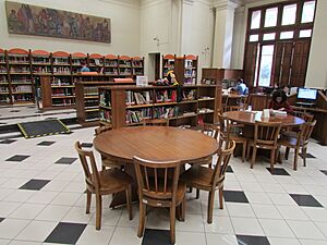 Archivo:BNCL - Sala de Referencias y Bibliografías