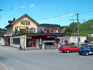 Archivo:Bahnhof-urnaesch