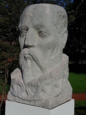 Archivo:Busto de Miguel de Cervantes