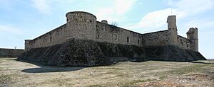 Archivo:CastilloDeChinchón1-rectangular