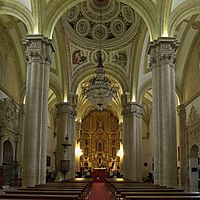 Archivo:Catedral de Baeza. Interiores