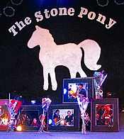 Archivo:Clemons memorial at Pony 400