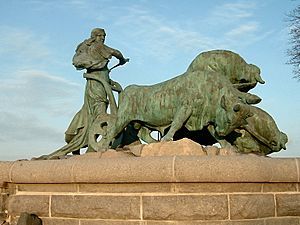 Archivo:Copenhagen statue of Gefion