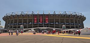 Archivo:Estadio Azteca1706p2