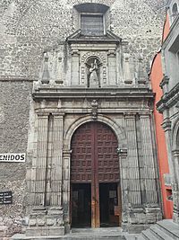 Archivo:Fachada templo de Jesús Nazareno