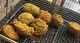 Falafel beim Isarinselfest München 2.jpg