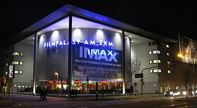 Archivo:Filmpalast am ZKM in Karlsruhe 2