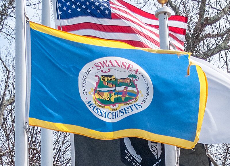 Flags in Swansea, Massachusetts (cropped)