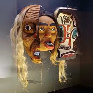 Archivo:Kwakwaka'wakw transformation mask