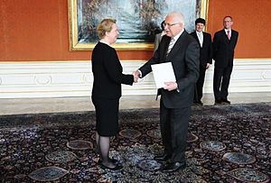 Archivo:Maria-Pia Kothbauer with Vaclav Klaus