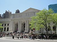 Archivo:New York Public Library May 2011